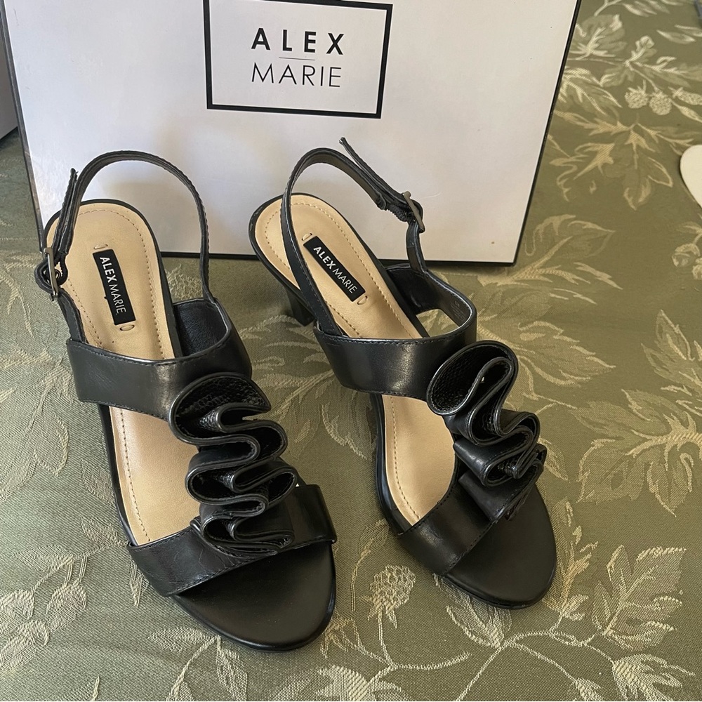 Alex Marie Frisky - Black.  Womens: 6M.